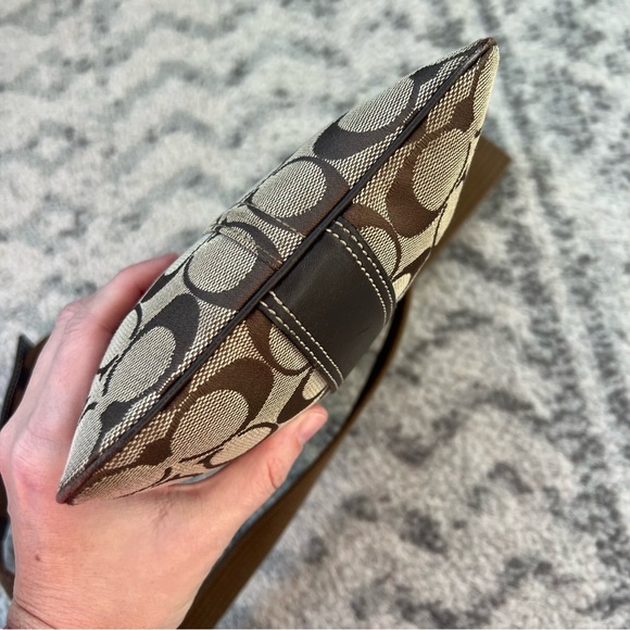 Coach Signature Stripe Swingpack Khaki Brown Leather Crossbody #F06016 - Picture 8 of 16